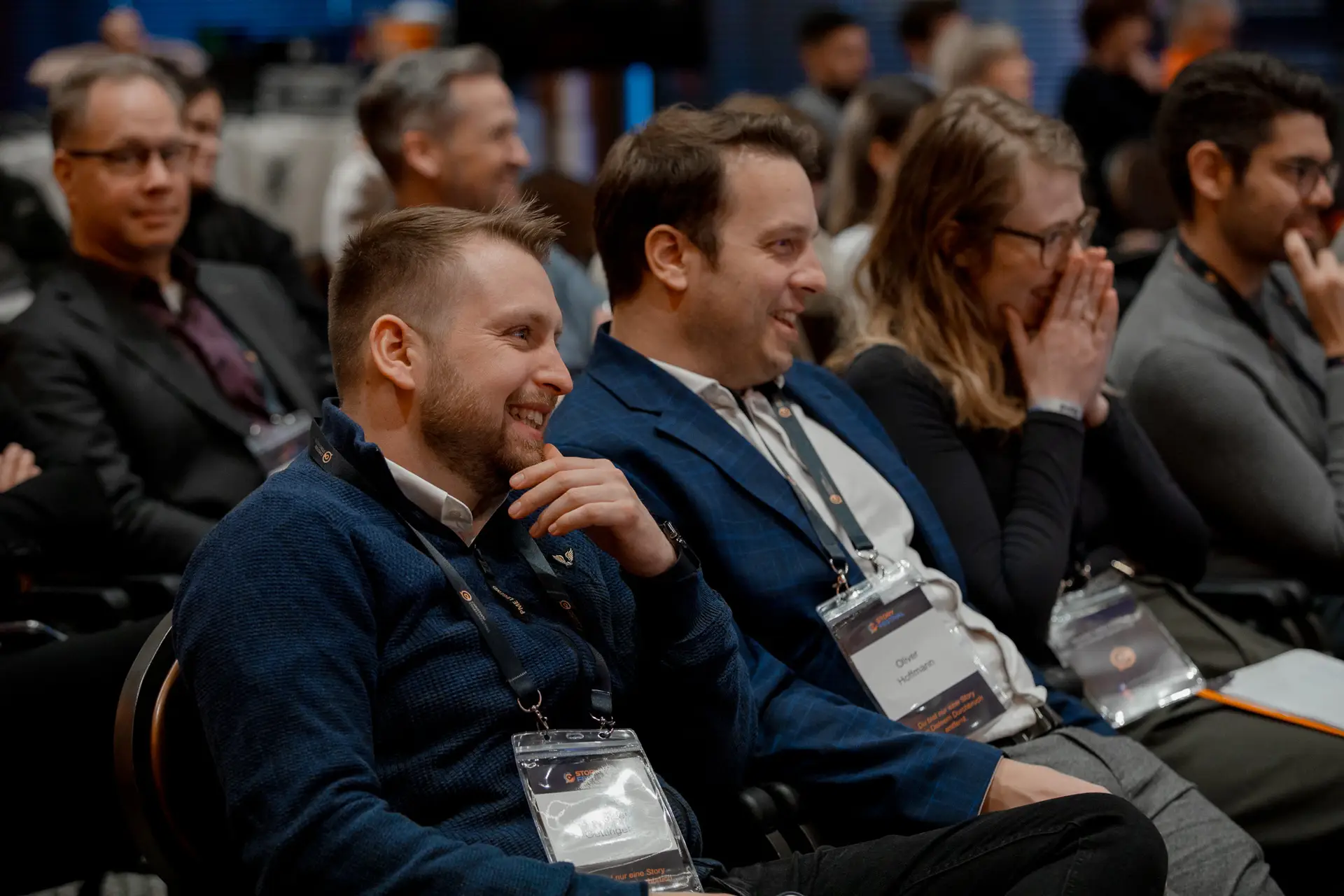 Emotional bewegtes Publikum bei einem Vortrag von Keynote Speaker Stefan Schlegel