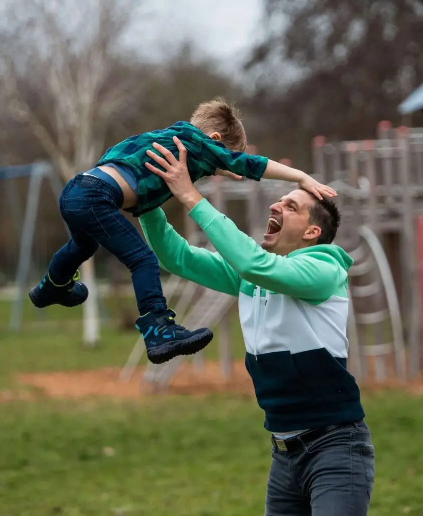 Stefan Schlegel mit Sohn – Familienzeit, Papazeit, Lebensfreude, Keynote Speaker