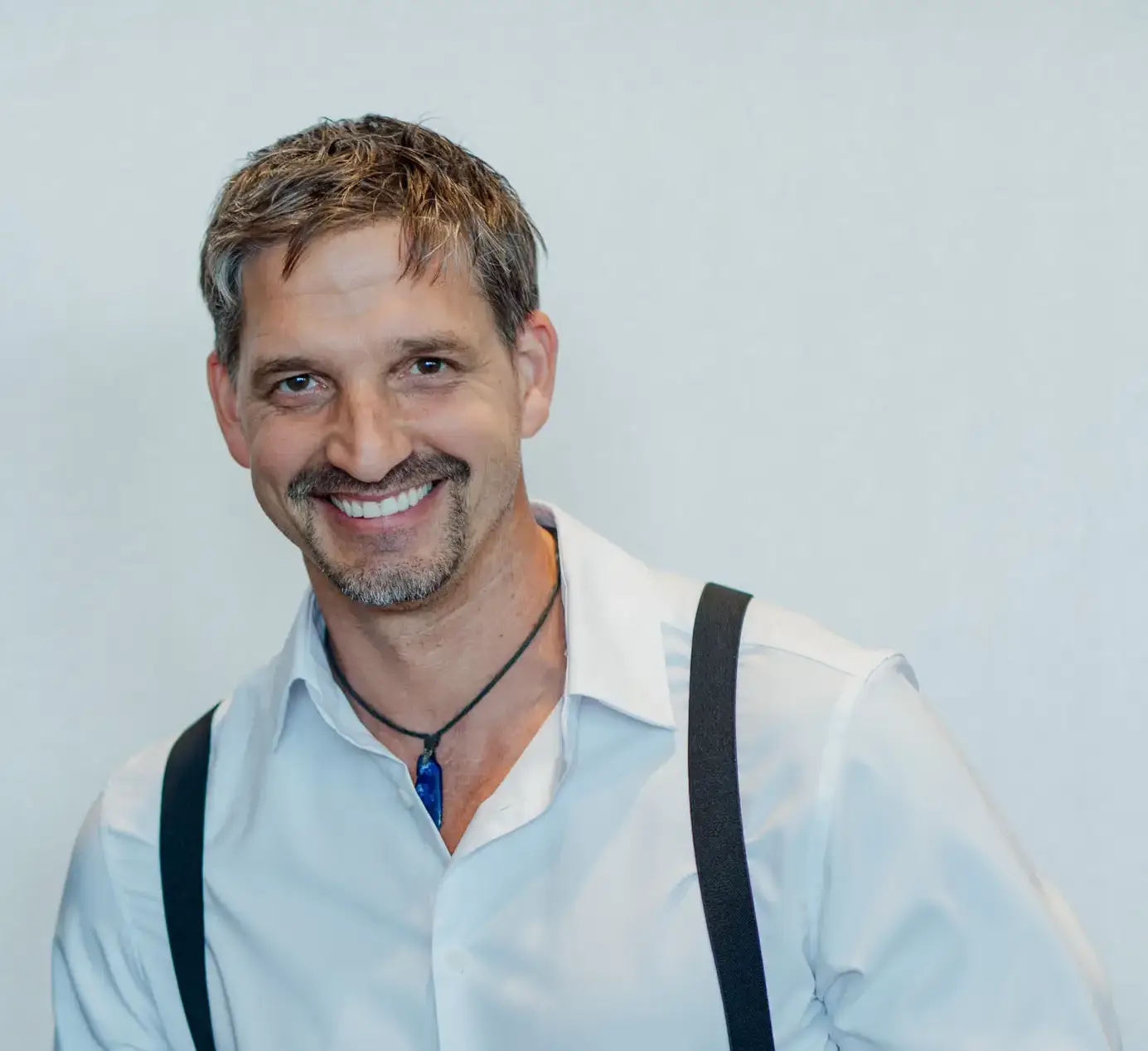 Stefan Schlegel sympathisches Portrait – Keynote Speaker für Willenskraft & Veränderung